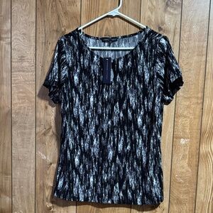 Adrienne Vittadini Monochrome Short Sleeve Top